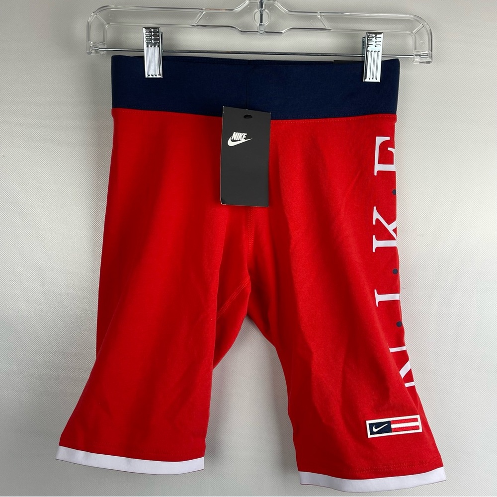 NIKE women’s tight short‎ XS.  New with tags.